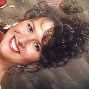 Meet your Posher, Joann